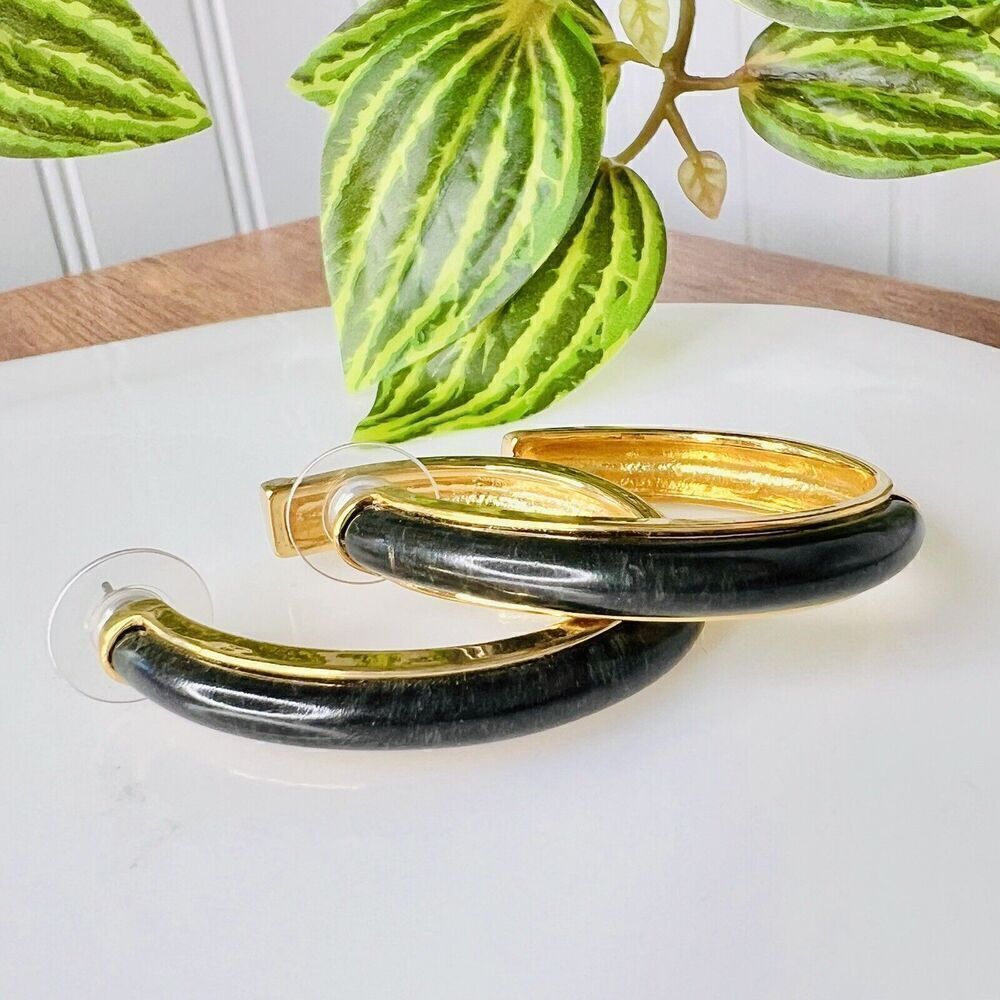 Kara Ross Black Label by Chico’s Ebony Resin Gold Tone Earrings Open Hoop NICE
